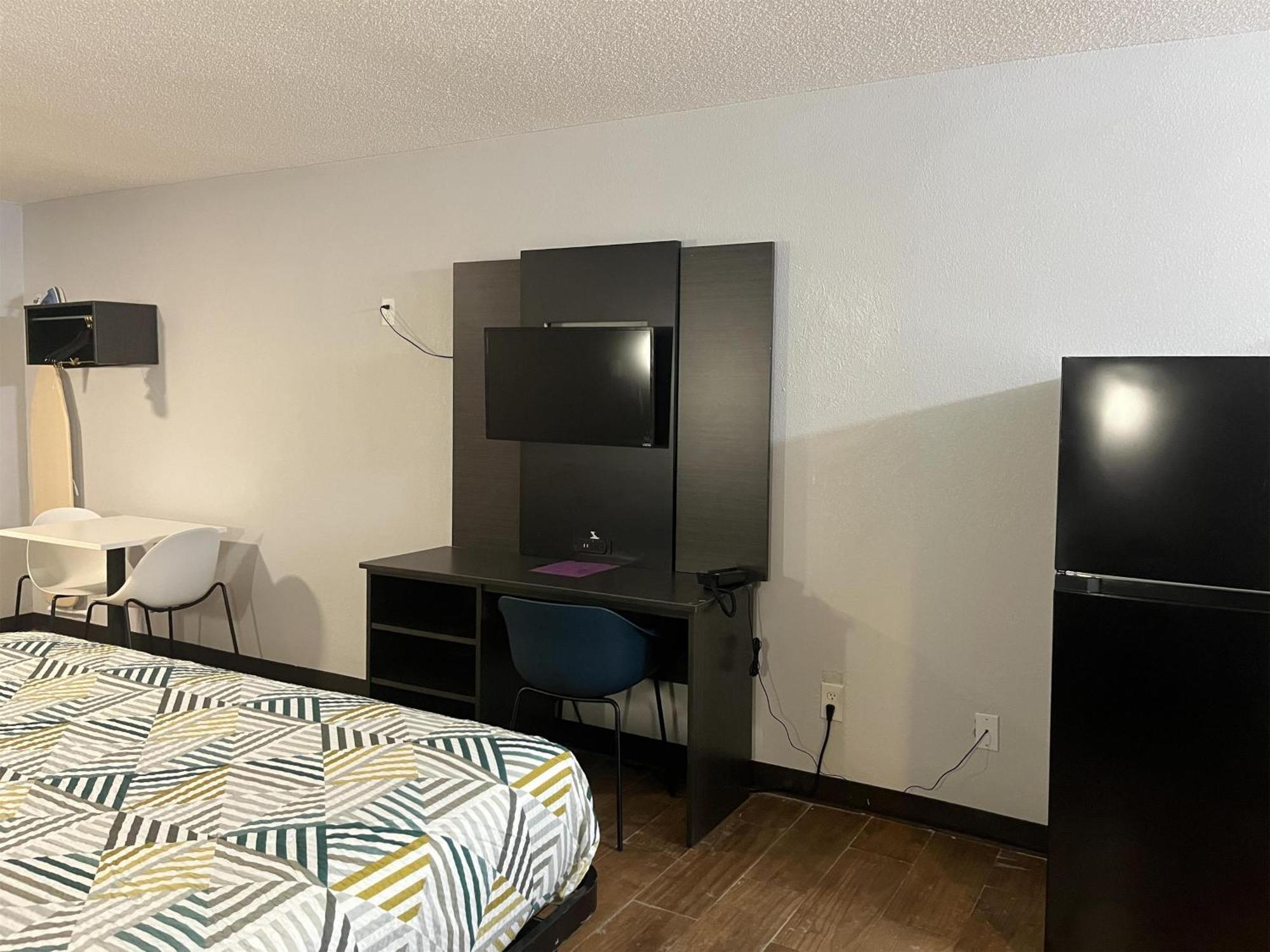 Studio 6 Suites Hurricane, Wv Exterior photo